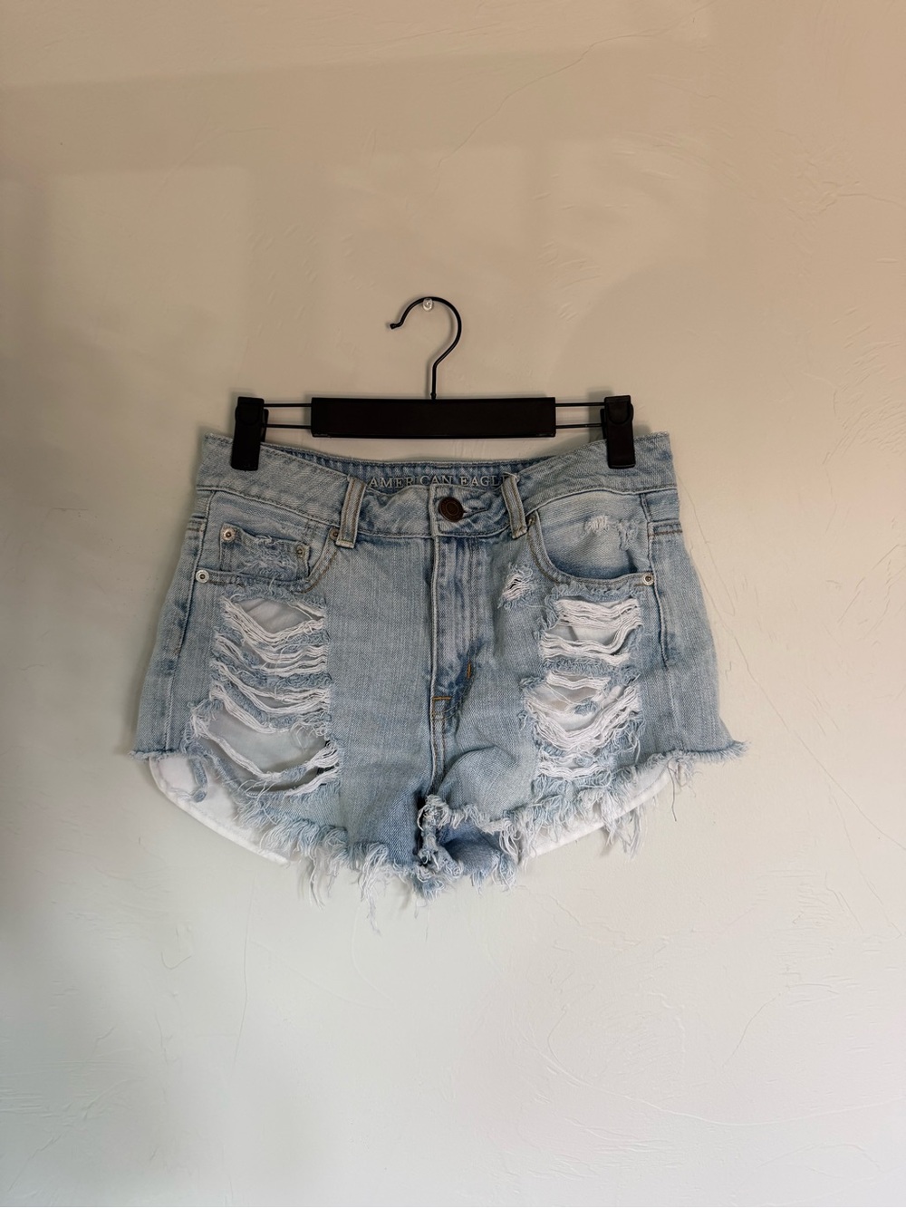 American Eagle Light Wash Distressed Women's Denim Shorts